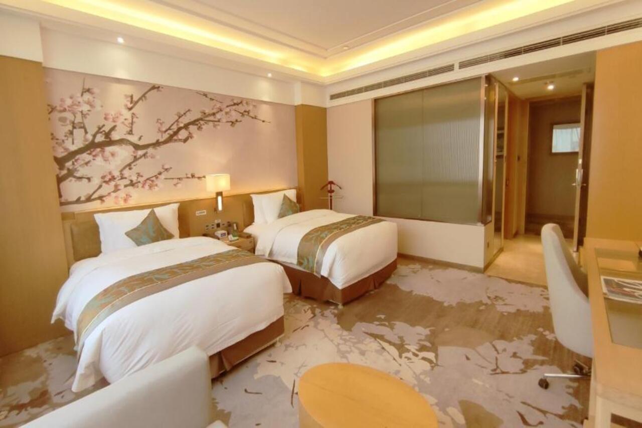Howard Johnson Xiangyu Plaza Linyi Linyi  Exterior photo