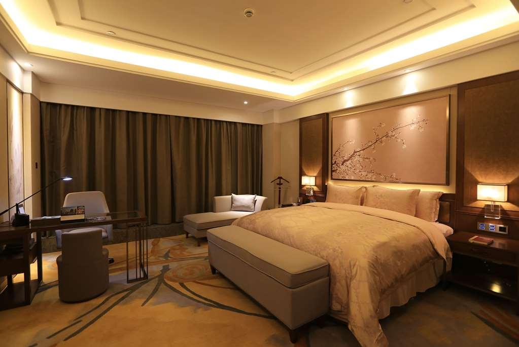 Howard Johnson Xiangyu Plaza Linyi Linyi  Room photo