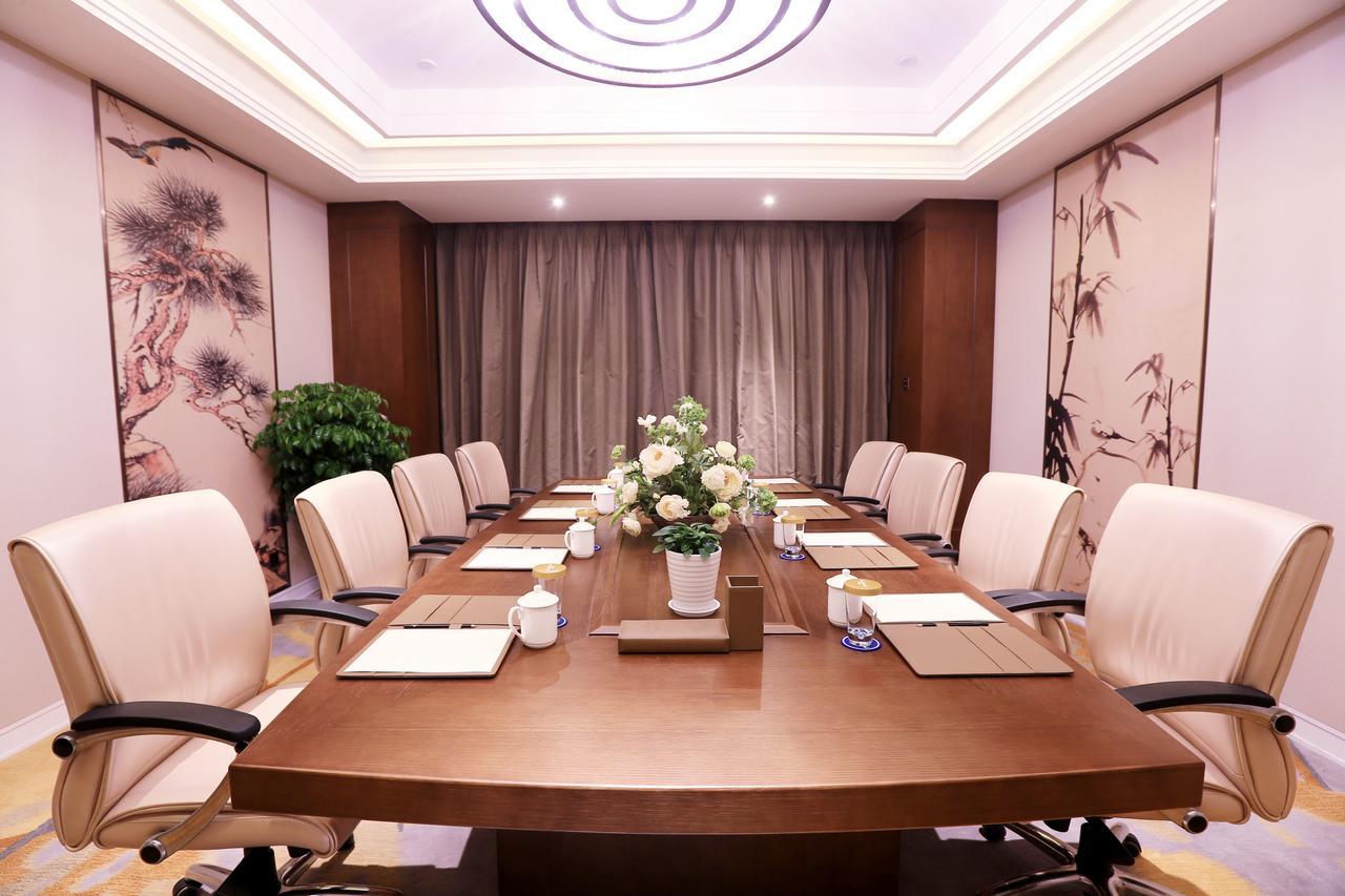 Howard Johnson Xiangyu Plaza Linyi Linyi  Exterior photo