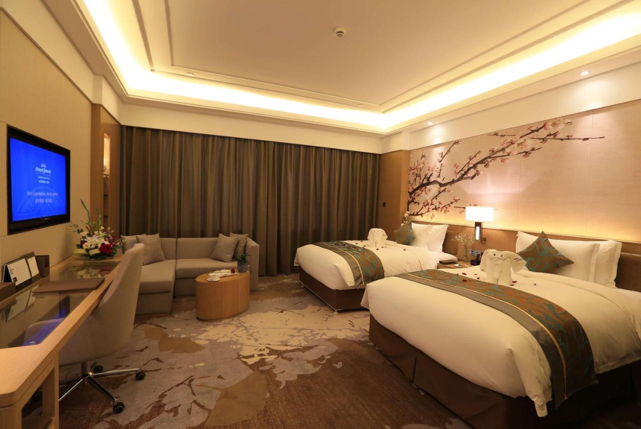 Howard Johnson Xiangyu Plaza Linyi Linyi  Exterior photo