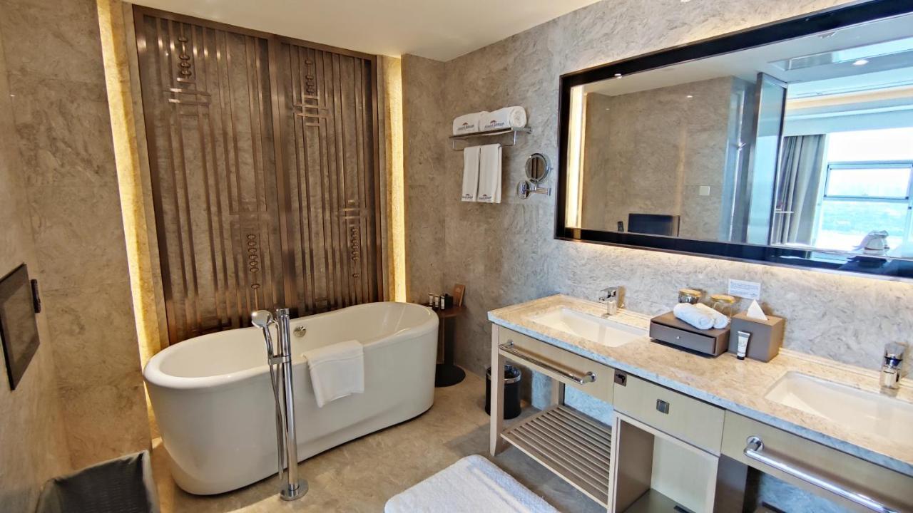 Howard Johnson Xiangyu Plaza Linyi Linyi  Exterior photo